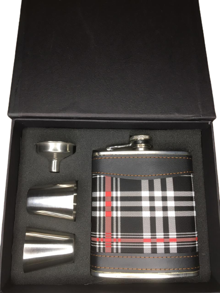 Kit Cantil Porta Bebidas 2 Copos E Funil Xadrez Kit Cantil Porta Bebidas 2 Copos E Funil Xadrez